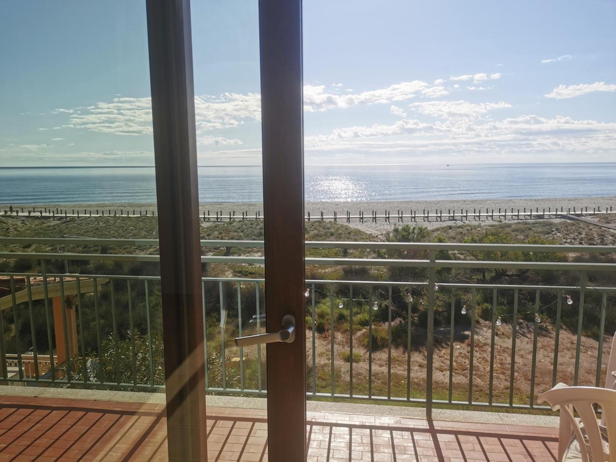 La Casetta Sulla Spiaggia La Caletta Exteriör bild